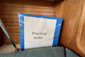 HAUNTED by WATER 32ft Catalina Yacht For Sale