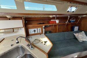 HAUNTED by WATER 32ft Catalina Yacht For Sale