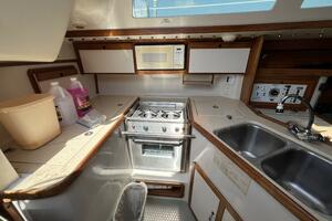 HAUNTED by WATER 32ft Catalina Yacht For Sale