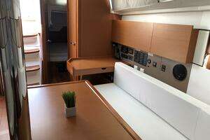 2017 Beneteau Oceanis 38 Weekender thumbnail 23