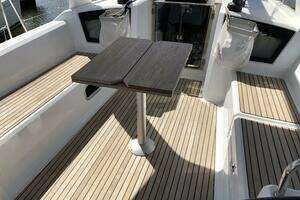 2017 Beneteau Oceanis 38 Weekender thumbnail 13
