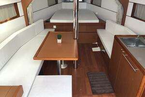 2017 Beneteau Oceanis 38 Weekender thumbnail 17