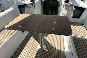 2017 Beneteau Oceanis 38 Weekender thumbnail 14