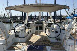 2017 Beneteau Oceanis 38 Weekender thumbnail 8