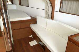 2017 Beneteau Oceanis 38 Weekender thumbnail 20