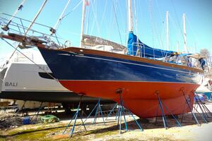 CHALIVENTURES III 40ft Ta Shing Yacht For Sale
