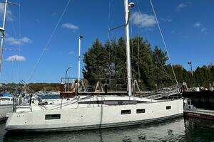 2018 Jeanneau 51 thumbnail 5