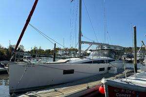 2018 Jeanneau 51 thumbnail 13
