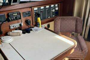 1986 Catalina 36 thumbnail 16