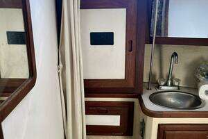 1986 Catalina 36 thumbnail 10