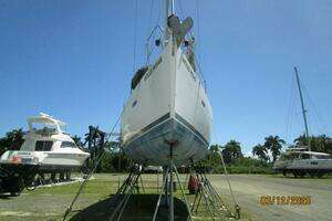 2010 Beneteau Oceanis 43 thumbnail 48