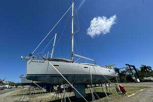 2010 Beneteau Oceanis 43 thumbnail 42