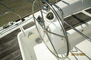 2010 Beneteau Oceanis 43 thumbnail 13