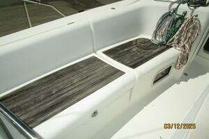 2010 Beneteau Oceanis 43 thumbnail 16