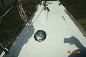 2010 Beneteau Oceanis 43 thumbnail 4