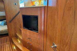 2010 Tiara Yachts 5800 Sovran thumbnail 60