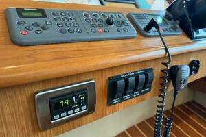 2010 Tiara Yachts 5800 Sovran thumbnail 27
