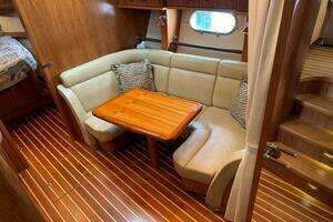 2010 Tiara Yachts 5800 Sovran thumbnail 57