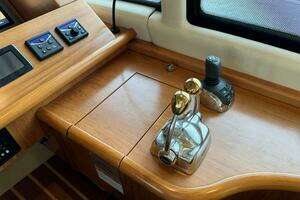 2010 Tiara Yachts 5800 Sovran thumbnail 33