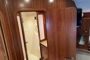 2010 Tiara Yachts 5800 Sovran thumbnail 72