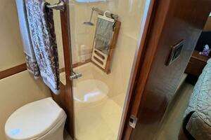 2010 Tiara Yachts 5800 Sovran thumbnail 89