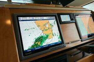 2010 Tiara Yachts 5800 Sovran thumbnail 28
