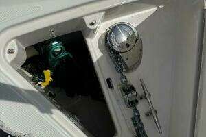 2010 Tiara Yachts 5800 Sovran thumbnail 103