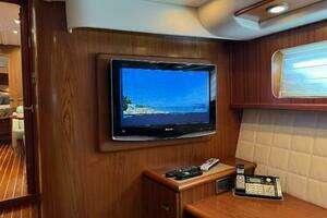 2010 Tiara Yachts 5800 Sovran thumbnail 80