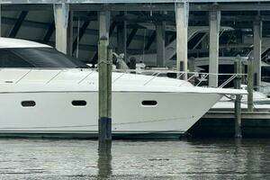 2010 Tiara Yachts 5800 Sovran thumbnail 4