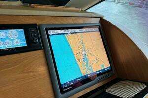 2010 Tiara Yachts 5800 Sovran thumbnail 30