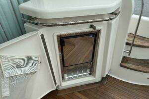 2010 Tiara Yachts 5800 Sovran thumbnail 15