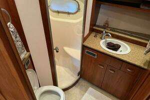 2010 Tiara Yachts 5800 Sovran thumbnail 62