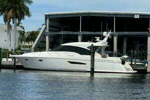 2010 Tiara Yachts 5800 Sovran thumbnail 98