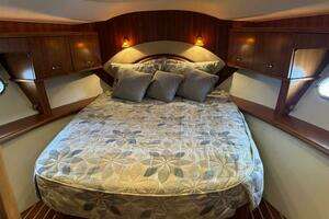 2010 Tiara Yachts 5800 Sovran thumbnail 66