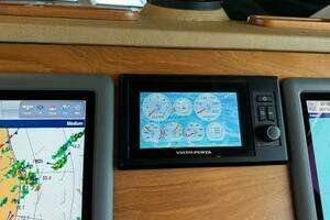 2010 Tiara Yachts 5800 Sovran thumbnail 29