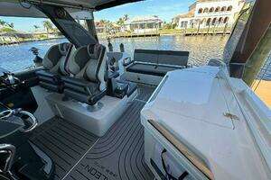 2022 Galeon 325 GTO thumbnail 60