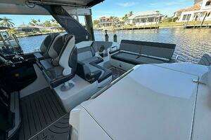 2022 Galeon 325 GTO thumbnail 62