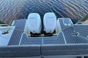 2022 Galeon 325 GTO thumbnail 23