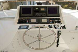 2005 Ocean Alexander 58 Motor Yacht thumbnail 6