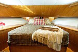 2005 Ocean Alexander 58 Motor Yacht thumbnail 13