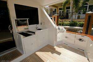 2005 Ocean Alexander 58 Motor Yacht thumbnail 3
