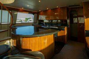 2005 Viking 74 Enclosed Bridge thumbnail 11