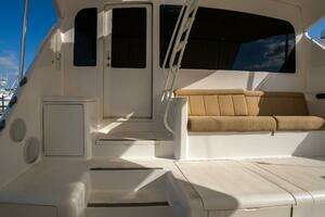 2005 Viking 74 Enclosed Bridge thumbnail 6