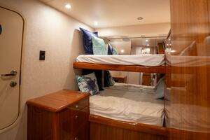 2005 Viking 74 Enclosed Bridge thumbnail 25
