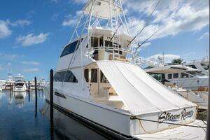 2005 Viking 74 Enclosed Bridge thumbnail 2