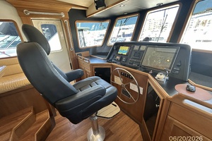 45' Northwest pilothouse helm1