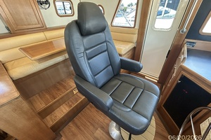 45' Northwest pilothouse helmseat