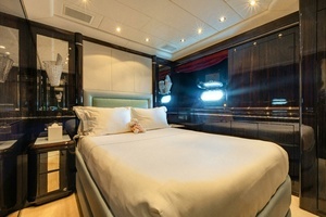 2007 Overmarine Mangusta 130 thumbnail 31