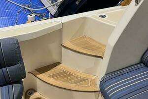 2011 Sabre 40 Sedan thumbnail 13