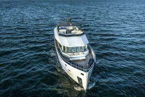 2019 SES Yachts thumbnail 6